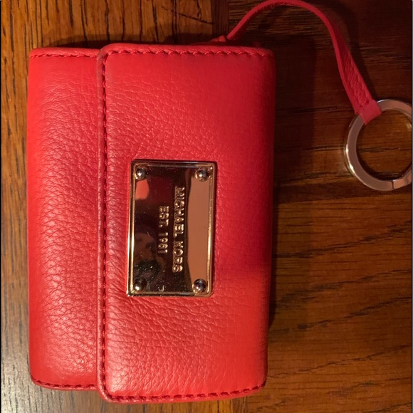 Authentic Michael Kors keychain wallet - Picture 2 of 6